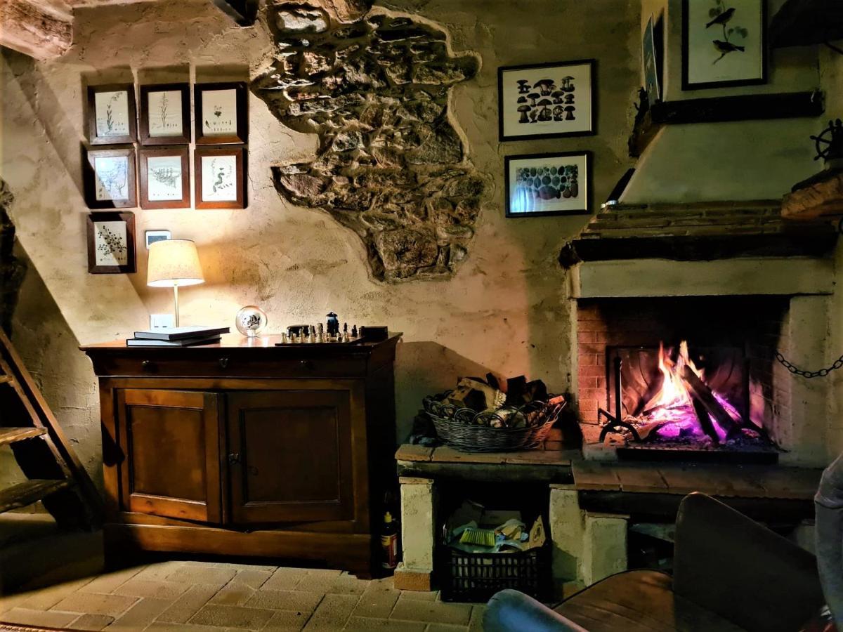Incantevole Casa Sul Fiume, Relax E Natura Ai Piedi Della Alpi Apuane Massa  Exterior photo